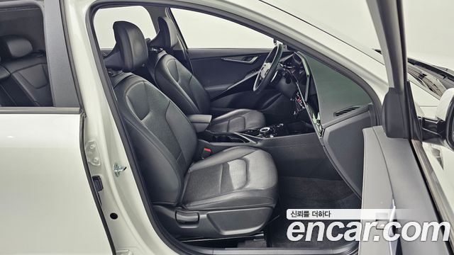 Kia Niro Signature 2022 — фото 26