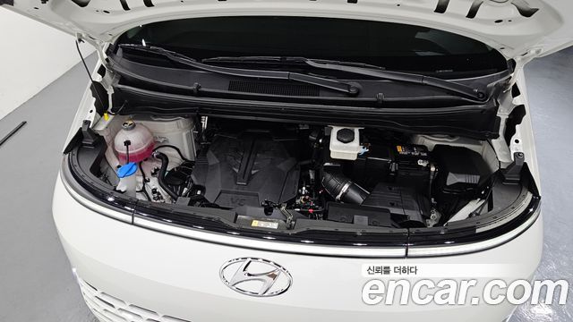 Hyundai Staria L3.5 Cargo 5-Seater Modern 2024 — фото 6