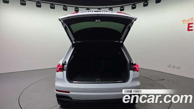 Audi Q3 (F3) 35 TDI Premium 2023 — фото 20