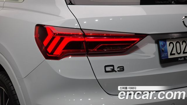 Audi Q3 (F3) 35 TDI Premium 2023 — фото 23