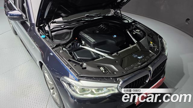 BMW 5 Series (G30) 520i M Sport 2020 — фото 6
