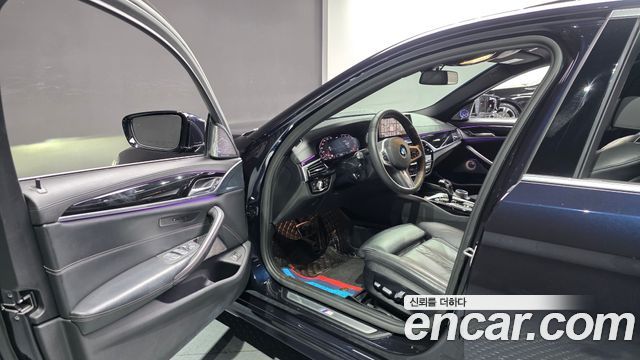 BMW 5 Series (G30) 520i M Sport 2020 — фото 10