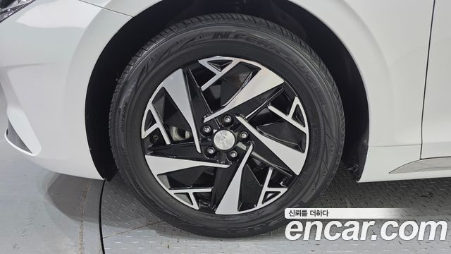 Hyundai Grandeur Hybrid (IG) Le Blanc 2023 — фото 5