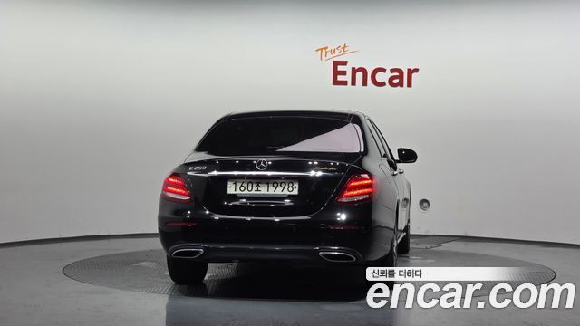 Mercedes-Benz E-Class (W213) E250 Avantgarde 2020 — фото 4