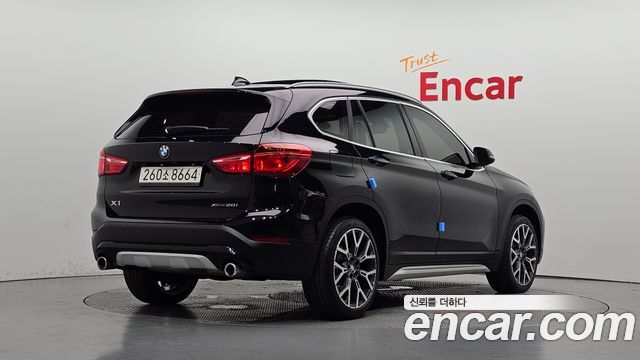 BMW X1 (F48) xDrive 20i xLine 2022 — фото 2