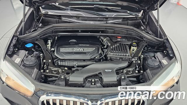 BMW X1 (F48) xDrive 20i xLine 2022 — фото 6