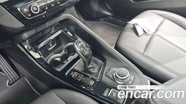 BMW X1 (F48) xDrive 20i xLine 2022 — фото 9