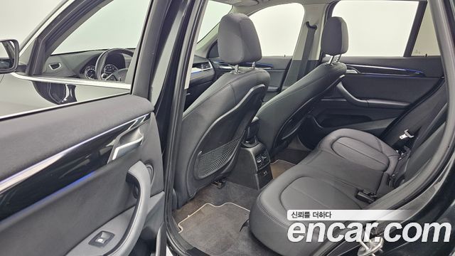 BMW X1 (F48) xDrive 20i xLine 2022 — фото 16
