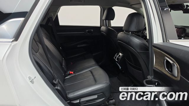 Kia Sorento (IV) Gasoline 2.5T 2WD Prestige 2023 — фото 11