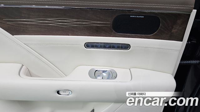 Genesis G90 (RS4) Gasoline 3.5 Turbo AWD 2023 — фото 31