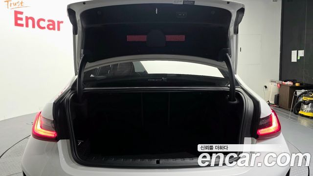 BMW 3 Series (G20) 320i M Sport 2024 — фото 19