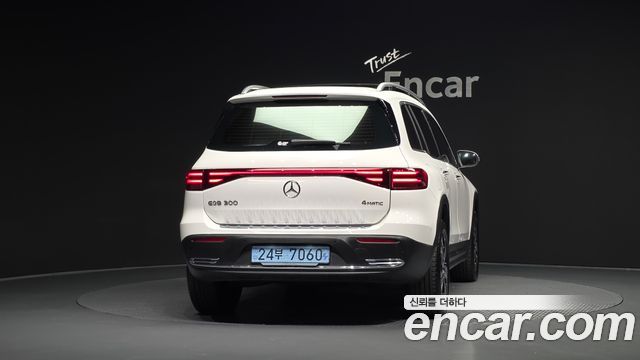 Mercedes-Benz EQB (X243) EQB300 4MATIC Progressive 2026 — фото 4