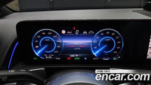 Mercedes-Benz EQB (X243) EQB300 4MATIC Progressive 2026 — фото 8