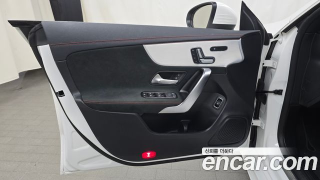 Mercedes-Benz CLA-Class (C118) CLA250 4MATIC 2023 — фото 24
