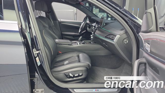 BMW 5 Series (G30) 520i M Sport 2022 — фото 11