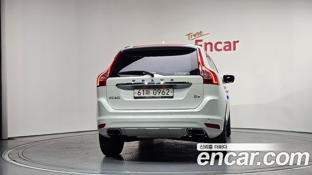 Volvo XC60 D3 1st 2016 — фото 4