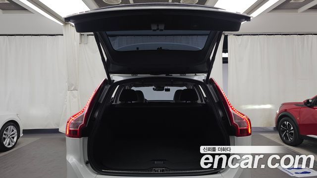 Volvo XC60 D3 1st 2016 — фото 20
