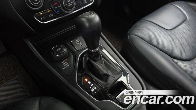 Jeep Cherokee (KL) 2.4 Limited AWD 2020 — фото 9
