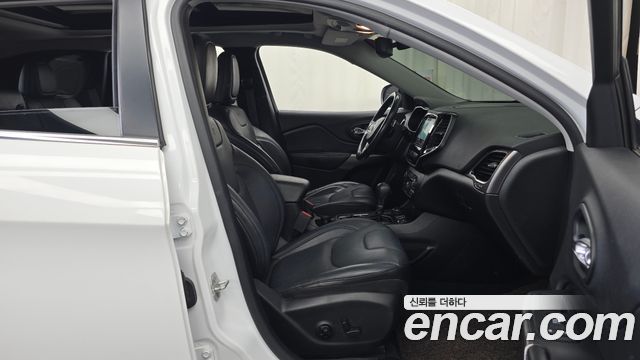 Jeep Cherokee (KL) 2.4 Limited AWD 2020 — фото 11