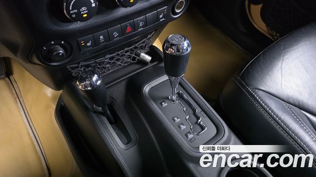 Jeep Wrangler (JK) 2.8 Diesel Sahara 4Door 2014 — фото 9