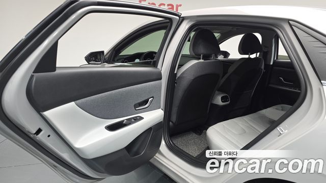 Hyundai Avante (CN7) 1.6 Inspiration 2023 — фото 26