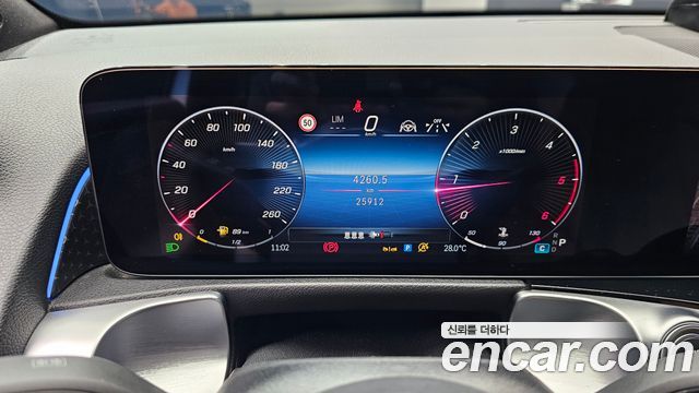 Mercedes-Benz GLB-Class (X247) GLB200 d 2024 — фото 8