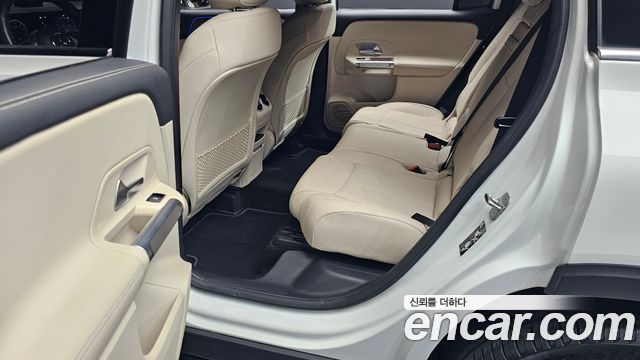 Mercedes-Benz GLB-Class (X247) GLB200 d 2024 — фото 12