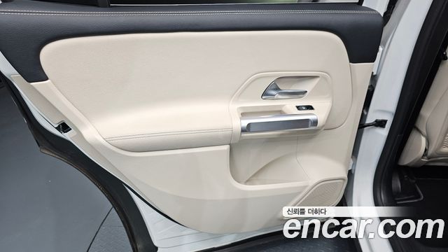 Mercedes-Benz GLB-Class (X247) GLB200 d 2024 — фото 25