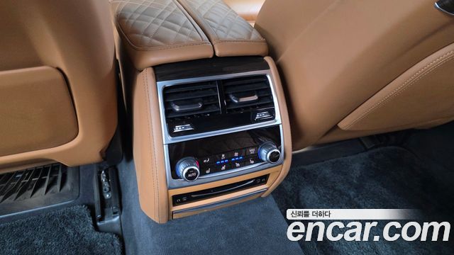 BMW 7 Series (G11) 745Le iPerformance Design Pure Excellence 2021 — фото 34