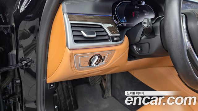 BMW 7 Series (G11) 745Le iPerformance Design Pure Excellence 2021 — фото 38