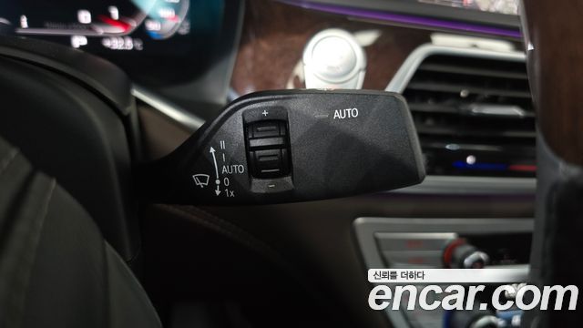 BMW 7 Series (G11) 750Li xDrive Design Pure Excellence Prestige 2020 — фото 34