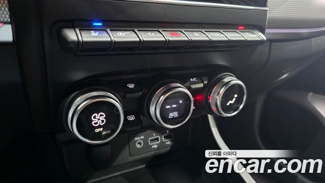 Renault Korea XM3 1.6 GTe Inspire 2024 — фото 31