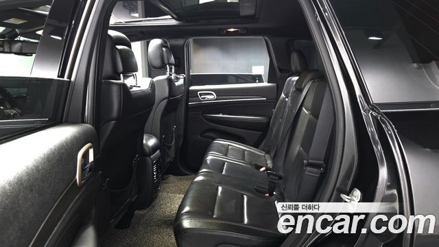 Jeep Grand Cherokee 3.6 Limited WK2 2015 — фото 12
