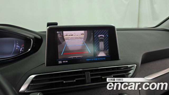 Peugeot 5008 (II) 1.2 Pure Tech Allure 2022 — фото 18
