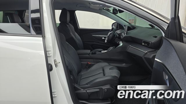 Peugeot 5008 (II) 1.2 Pure Tech Allure 2022 — фото 32
