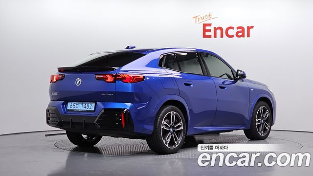 BMW iX2 (U10) eDrive 20 M Sport 2024 — фото 2