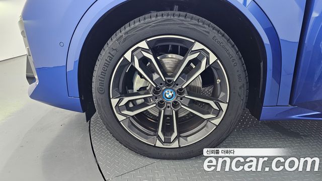 BMW iX2 (U10) eDrive 20 M Sport 2024 — фото 5