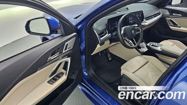 BMW iX2 (U10) eDrive 20 M Sport 2024 — фото 10