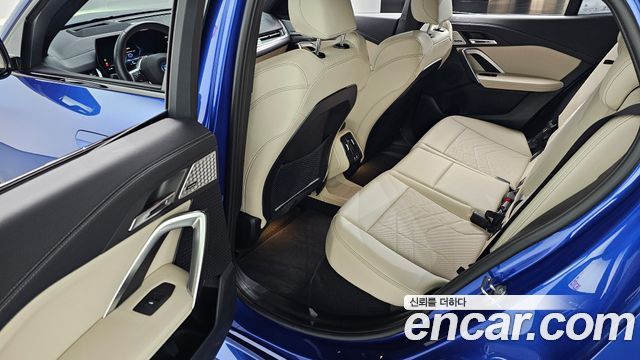 BMW iX2 (U10) eDrive 20 M Sport 2024 — фото 15