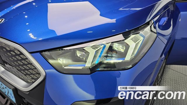 BMW iX2 (U10) eDrive 20 M Sport 2024 — фото 28