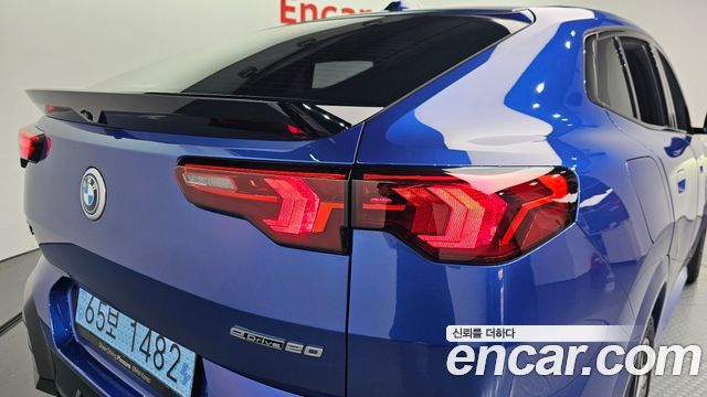 BMW iX2 (U10) eDrive 20 M Sport 2024 — фото 29