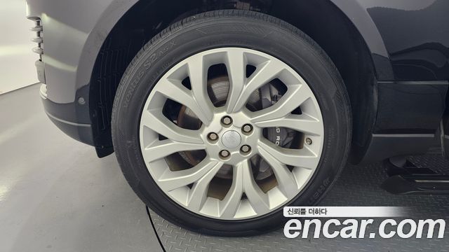 Land Rover Range Rover (IV) D350 Vogue SE Disel 2021 — фото 5
