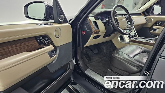 Land Rover Range Rover (IV) D350 Vogue SE Disel 2021 — фото 10
