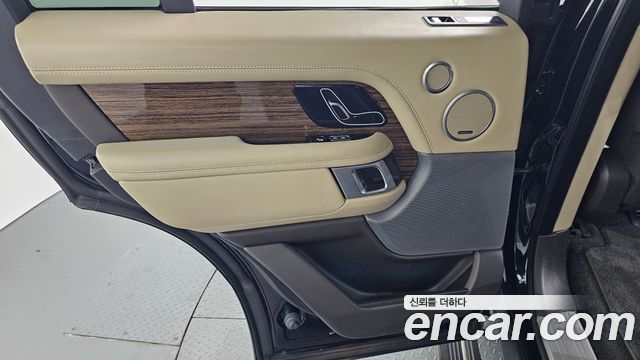 Land Rover Range Rover (IV) D350 Vogue SE Disel 2021 — фото 31