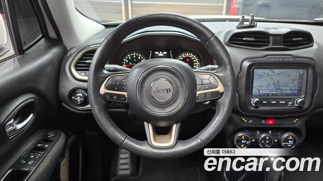 Jeep Renegade 2.4 Longitude 2016 — фото 13