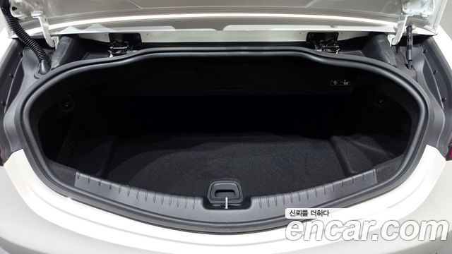 Mercedes-Benz CLE-Class (C236) CLE200 Cabriolet 2025 — фото 29