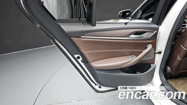 BMW 5 Series (G30) 520d M Sport Package Plus 2020 — фото 25