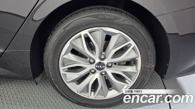 Kia K5 Hybrid (III) Noblesse 2023 — фото 21