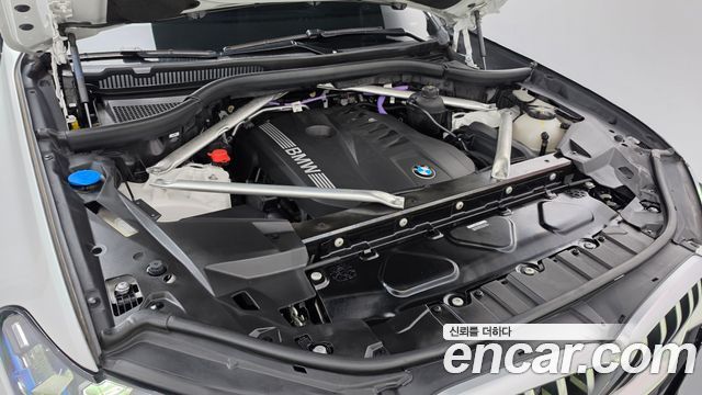 BMW X6 (G06) xDrive40i M Sport 2024 — фото 6