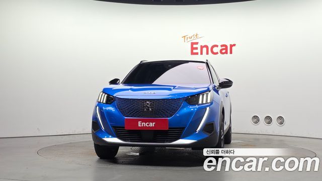 Peugeot e-2008 (II) EV GT 2023 — фото 3